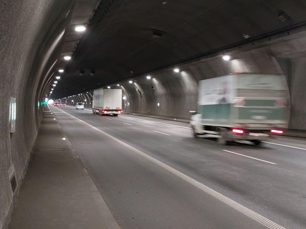 Tunel na zakopiance S7, pod Luboniem Małym 