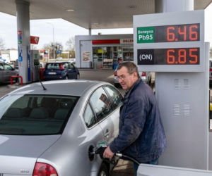 We wtorek benzyna 95 staniała do 6,42 zł. A diesel?