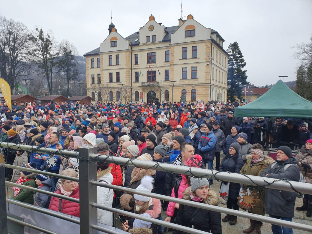 Wielkie świętowanie w Ustroniu. Na rynku powitano Piotra Żyłę i Pawła Wąska 
