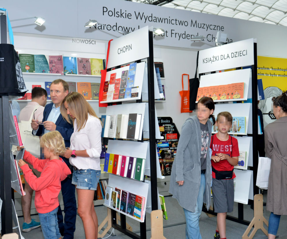JACEK KURSKI NA WARSZAWSKICH TARGACH KSIĄŻKI - 1 PUBL.