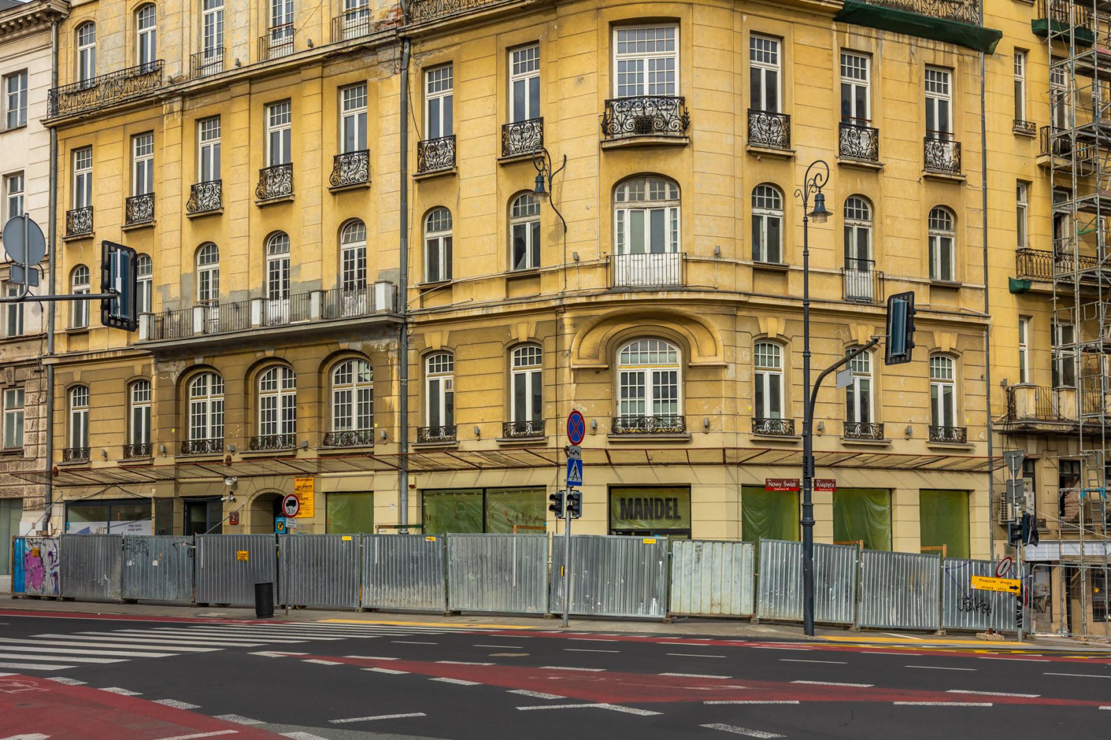 Remont kamienicy Natansona przy ul. Nowy Świat 2 w Warszawie