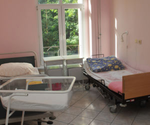 POSZUKIWANIA RODZICÓW, KTÓRZY UCIEKLI Z DZIECKIEM ZE SZPITALA.