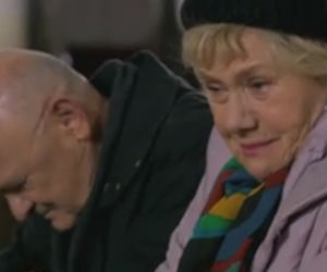 M jak miłość odcinek 1126 Barbara Mostowiak (Teresa Lipowska), ksiądz (Maciej Damięcki)