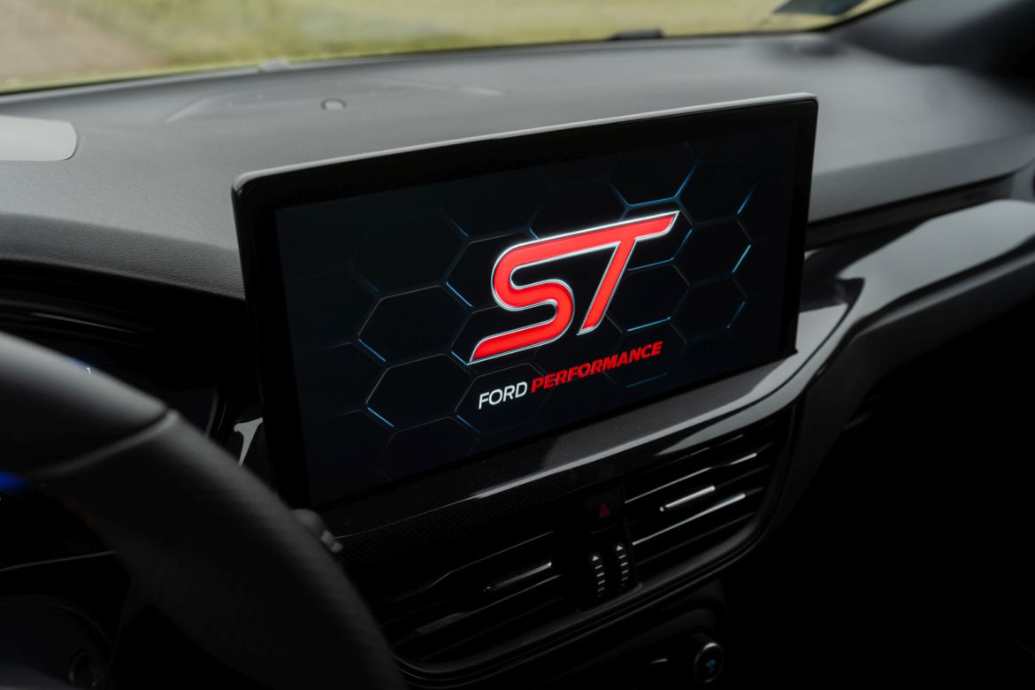 Ford Focus ST X 2.3 EcoBoost 280 KM M6
