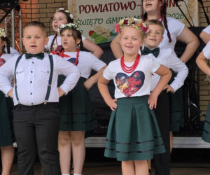 Dożynki 2026. Niezwykły korowód i wieńce pełne symboli. Powiat starachowicki podziękował za plony