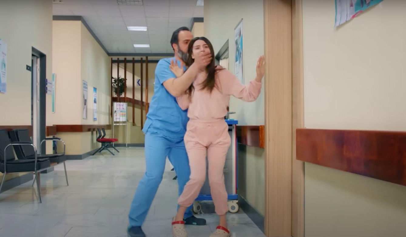 Porywacz Ragip znów zasadza się na Melis i Zeynep.