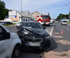 Kolizja trzech aut na ulicy Krakowskiej