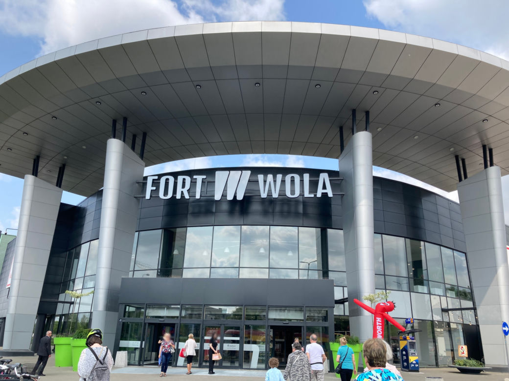Nowy sklep Woolworth w Warszawie otwarty