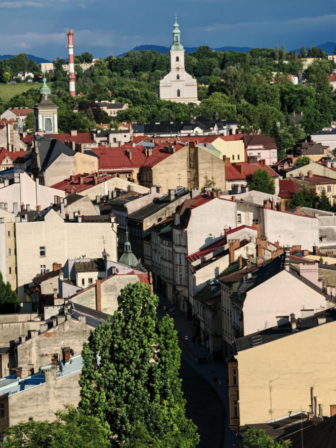 To jedno z najstarszych miast na Śląsku. Jest stolicą historycznej krainy