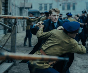 W roli głównej Jakub Gierszał, w obsadzie m.in. Aidan Gillen, Paul Freeman, Julia Pietrucha, Wojciech Mecwaldowski, Anna Próchniak, Mateusz Kościukiewicz, Antoni Pawlicki oraz Tomasz Kot.