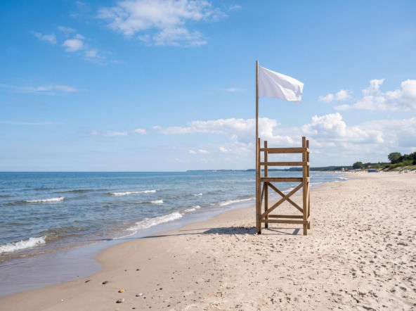 Sinice Sarbinowo. Czy w Sarbinowie można się kąpać 15.08? Flaga, warunki pogodowe