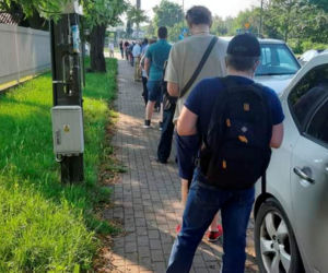  Wybory 2020 Warszawa. Kolejki do głosowania tuż po godz 8