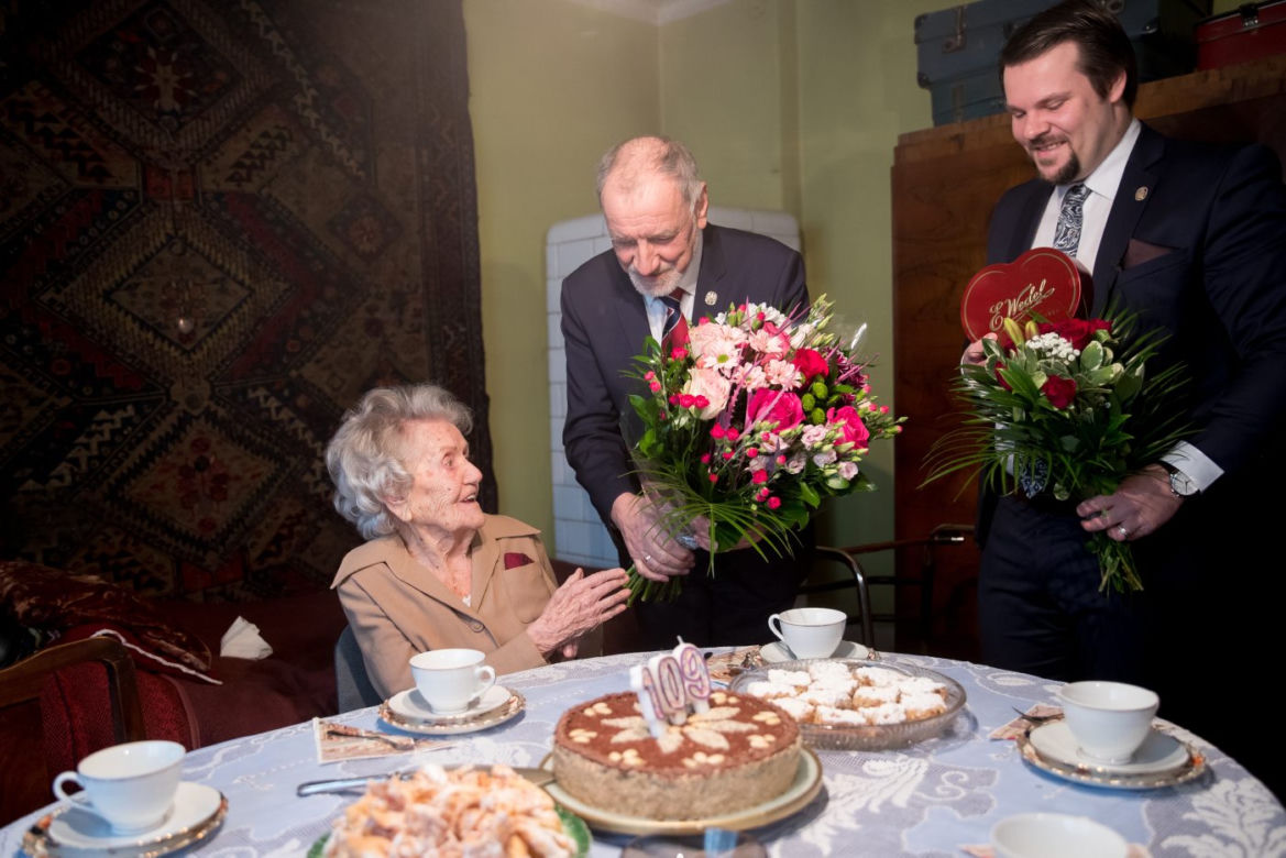 Najstarsza pianistka świata skończyła 109 lat