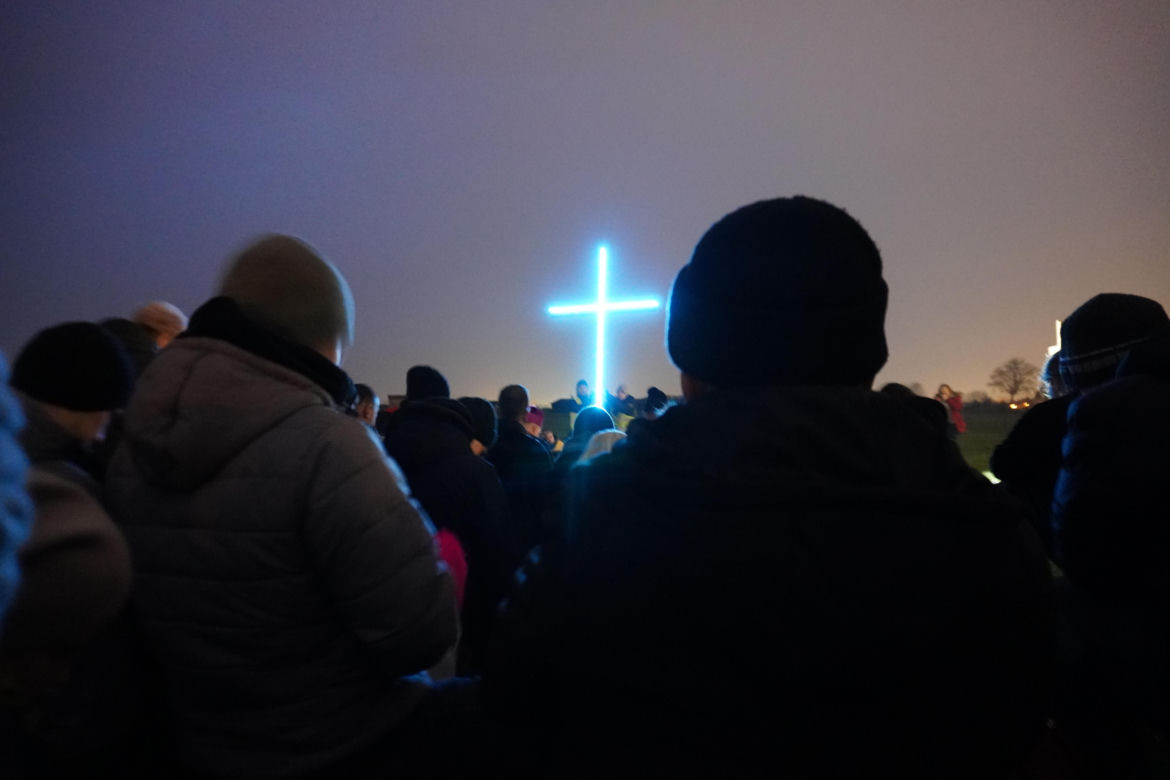 Ogrom wiernych przybył na Drogę Krzyżową na Majdanku. Mamy zdjęcia!
