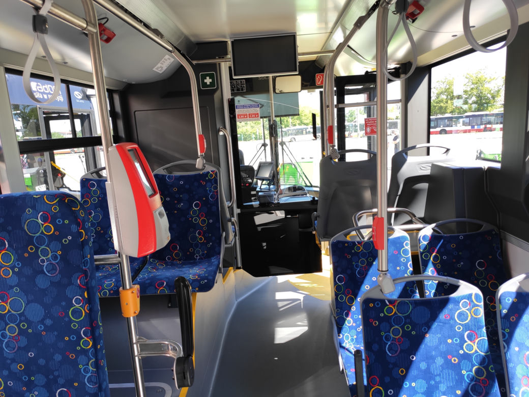 "Naprądek" i jego koledzy wyjadą jutro na drogi - Miasto odebrało elektryczne autobusy