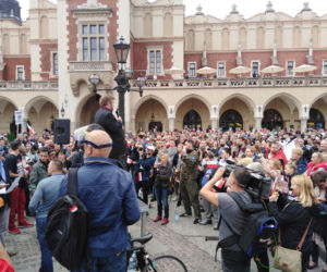 Protest antycovidowy w Krakowie