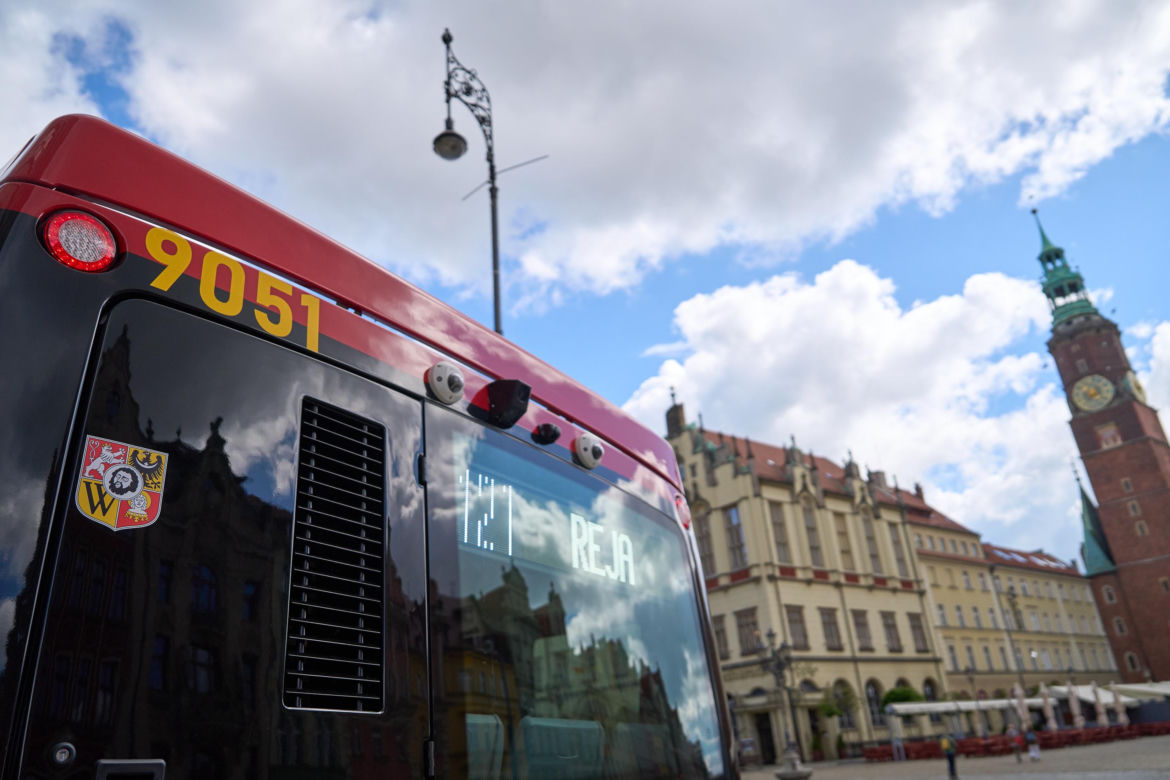 Nowe autobusy na ulicach Wrocławia. Zobacz galerię zdjęć z prezentacji!
