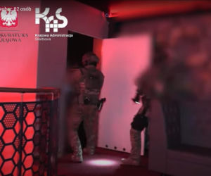 Afera w klubach go-go w kraju. Wśród oskarżonych policjanci i tancerki