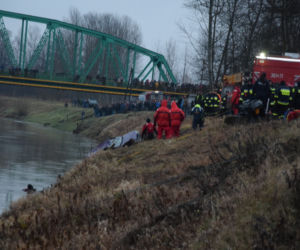 żałoba topielce auto dziewczynki