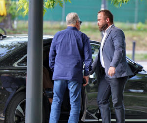 Aleksander Kwaśniewski u fryzjera