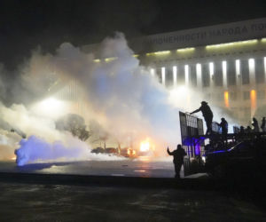 Prezydent przyjął dymisję rządu. Tłumy na ulicach, protesty w Kazachstanie