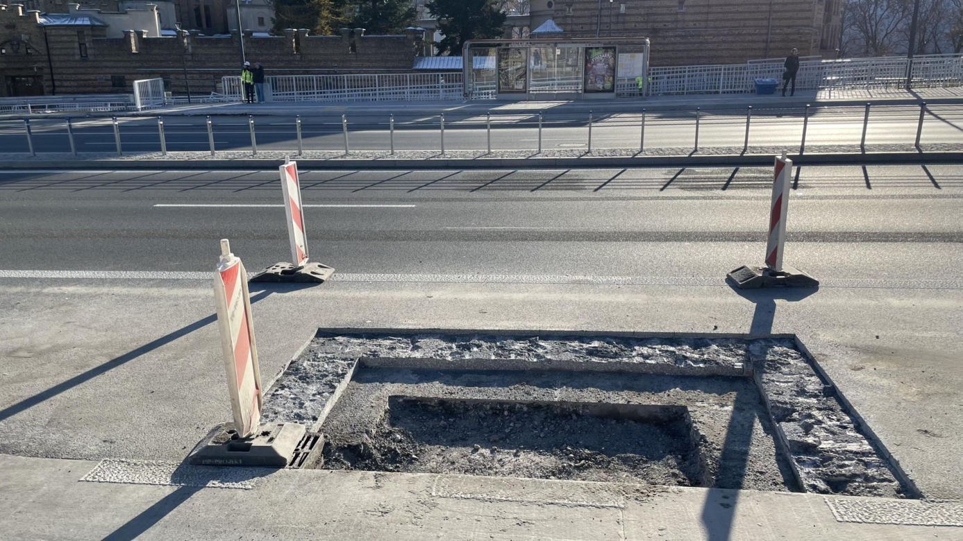 Rozkopali nowy wiadukt. Absurd na Trasie Łazienkowskiej