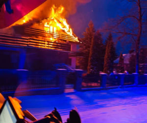 Suchedniów. Pożar domu jednorodzinnego w Nowy Rok [ZDJĘCIA]