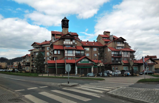 Zachwyca zabytkowym osiedlem familoków. To jedno z najpiękniejszych miast na Śląsku