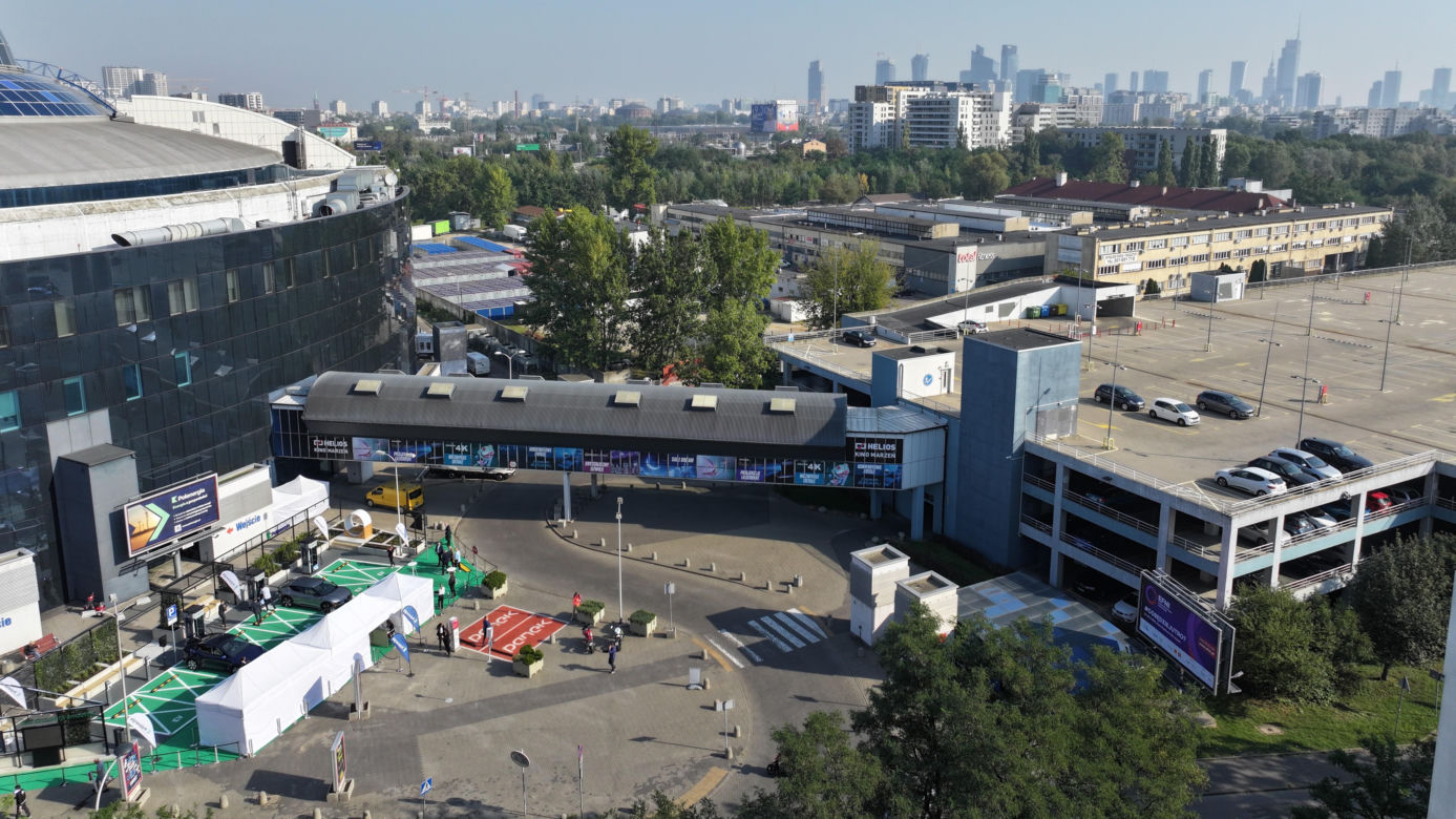 Zielona Strefa Elektromobilności powstała przy centrum handlowym Blue City