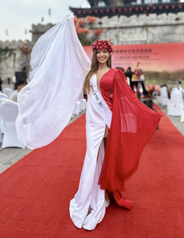 Polka podbiła Chiny! Ewa Bochenko z tytułem I Wicemiss Miss Friendship International 2025