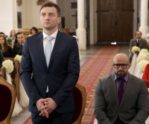 M jak miłość, odcinek 1451, Bartek (Arkadiusz Smoleński), Andrzejek (Tomasz Oświeciński), Kisielowa (Małgorzata Różniatowska), Barbara (Teresa Lipowska)