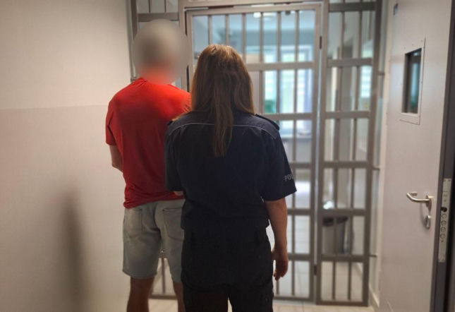 Napad na terenie skupu złomu w Pruszczu Gdańskim. Sprawca zaatakował pracownicę gazem pieprzowym