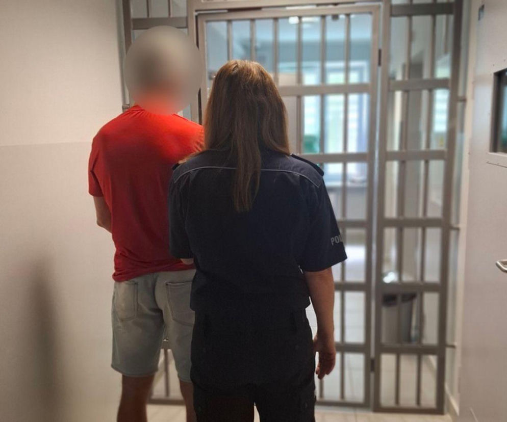 Napad na skup złomu. Mężczyzna użył gazu pieprzowego i ukradł gotówkę