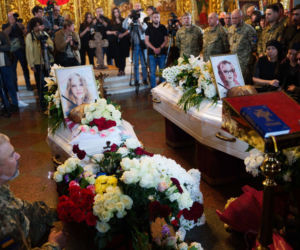Pogrzeb Liubavy i Viry Yakovlevy. Siostry zginęły tragicznie w wyniku rosyjskiego ataku rakietowego na budynek mieszkalny