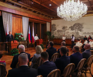 Karol Nawrocki z żoną na historycznych rozmowach na Filipinach