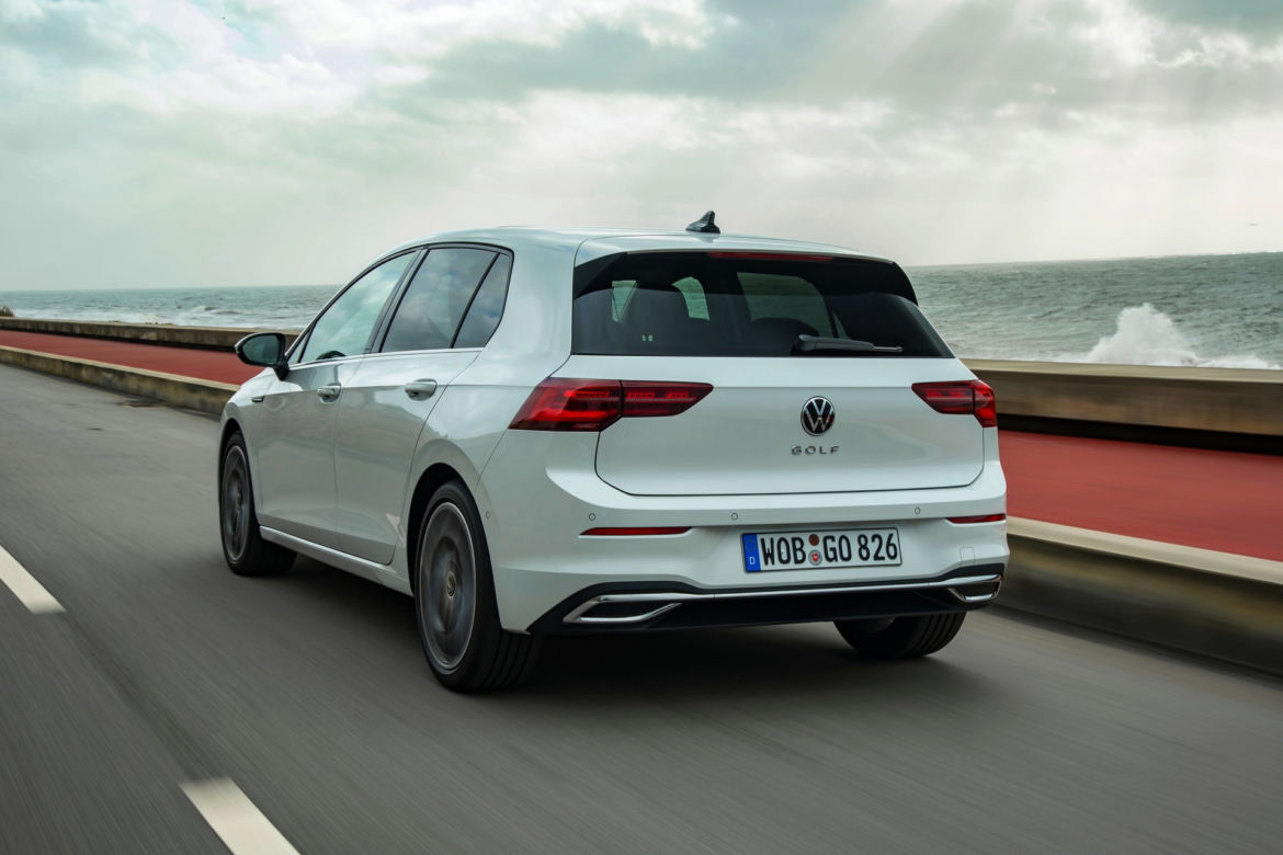 Volkswagen Golf 8 Style / Oryx White