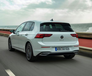 Volkswagen Golf 8 Style / Oryx White