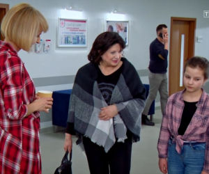 Barwy szczęścia odc. 2296. Ewunia (Gabriela Ziembicka), Alicja Umińska (Monika Dryl), Elżbieta (Marzena Trybała)