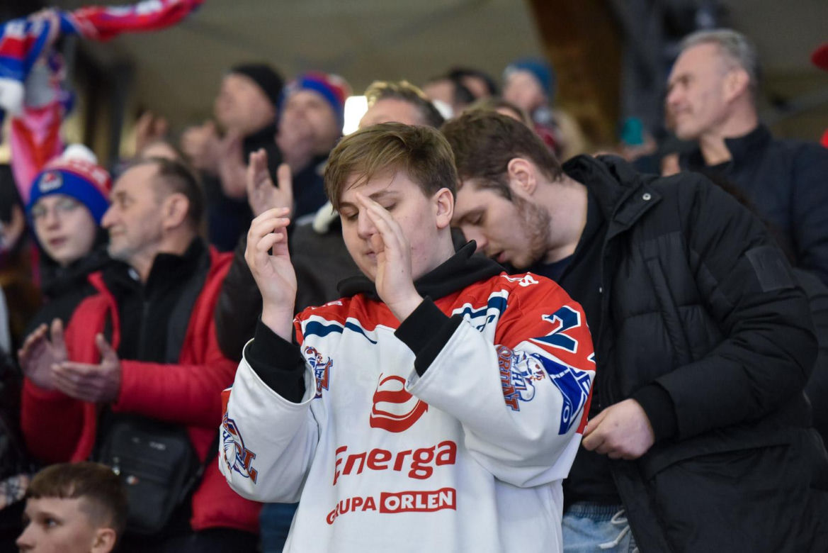 KH Energa Toruń - Unia Oświęcim 4:1, zdjęcia kibiców i zawodników z meczu nr 6