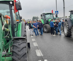 Protest rolników 4 sierpnia. Agrounia: blokada DK 12 w Łódzkiem potrwa dwa dni!