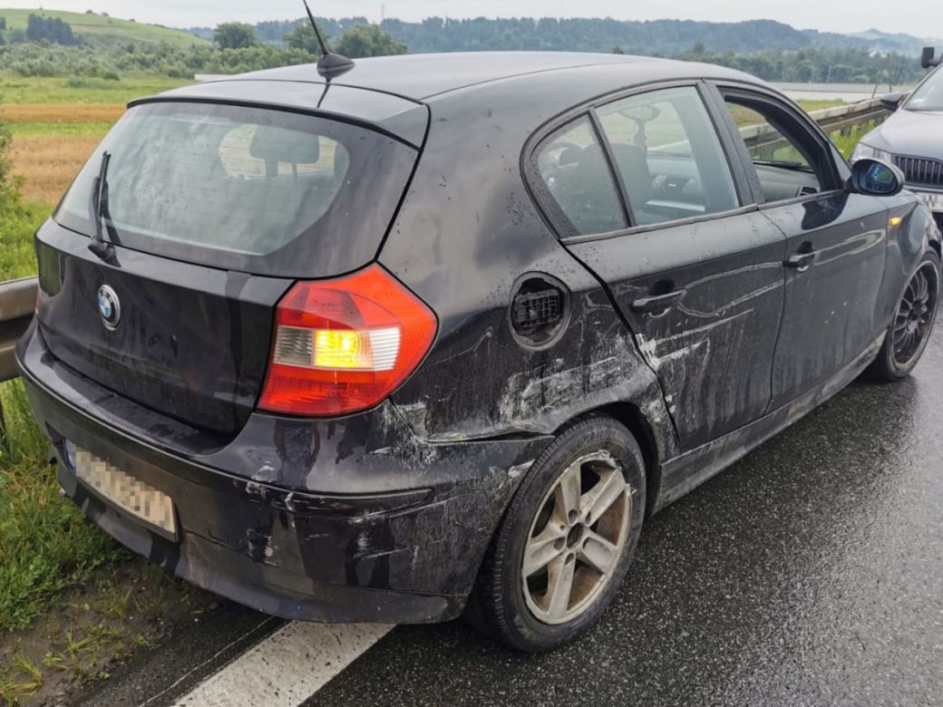 Stary Sącz. Nieszczęśliwa zakochana i nietrzeźwa kobieta rozbiła bmw