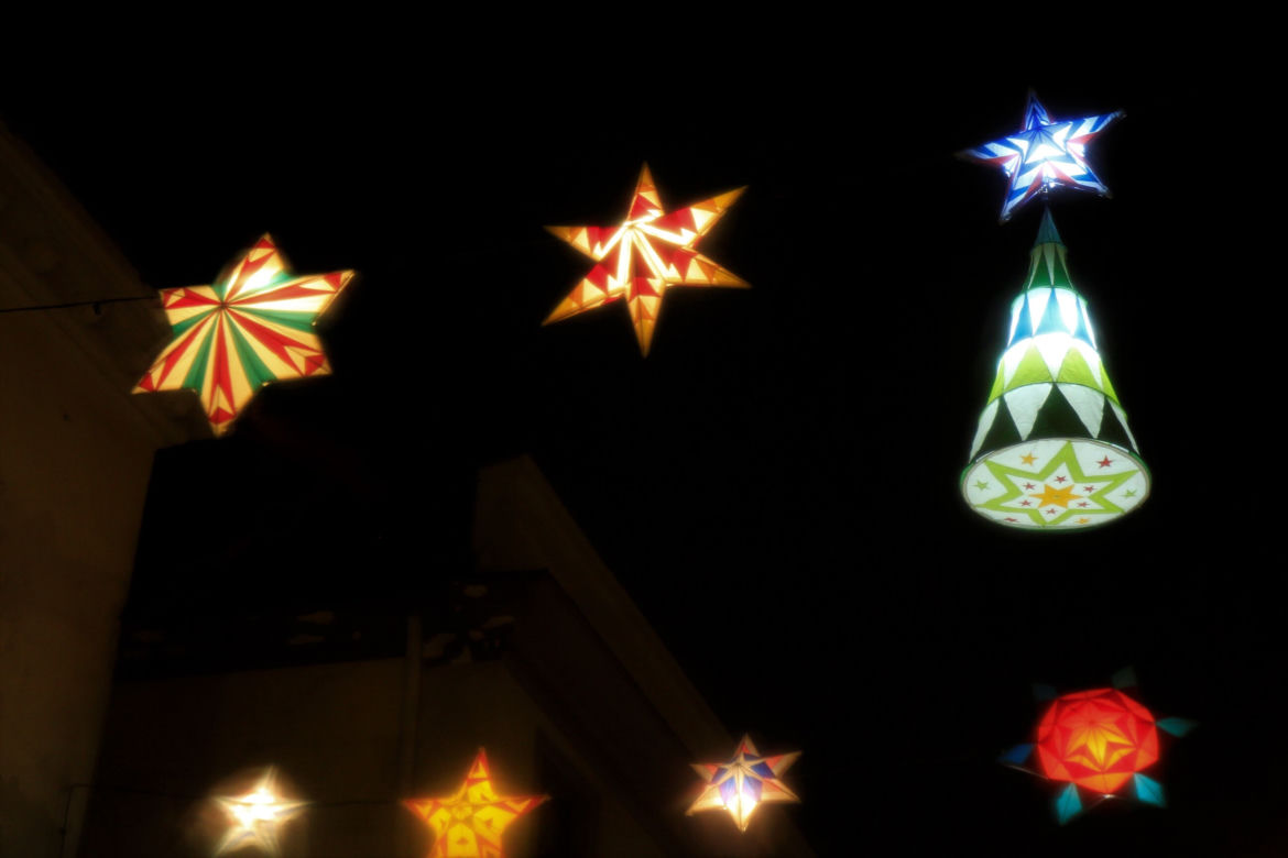 Lublin gotowy na święta! Świąteczne iluminacje już zdobią centrum miasta