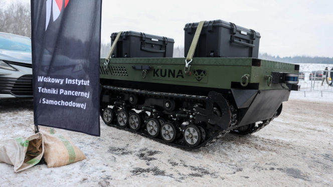 „Potwór z Tarnowa” i roje dronów. Rząd przygląda się przyszłości polskiej armii w Zielonce