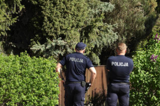 Na środku ulicy rozłożyli parawan. Nie żyje mężczyzna