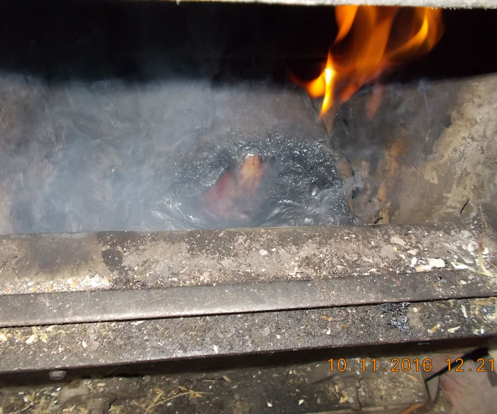 Piece zatruwają powietrze nad stolicą