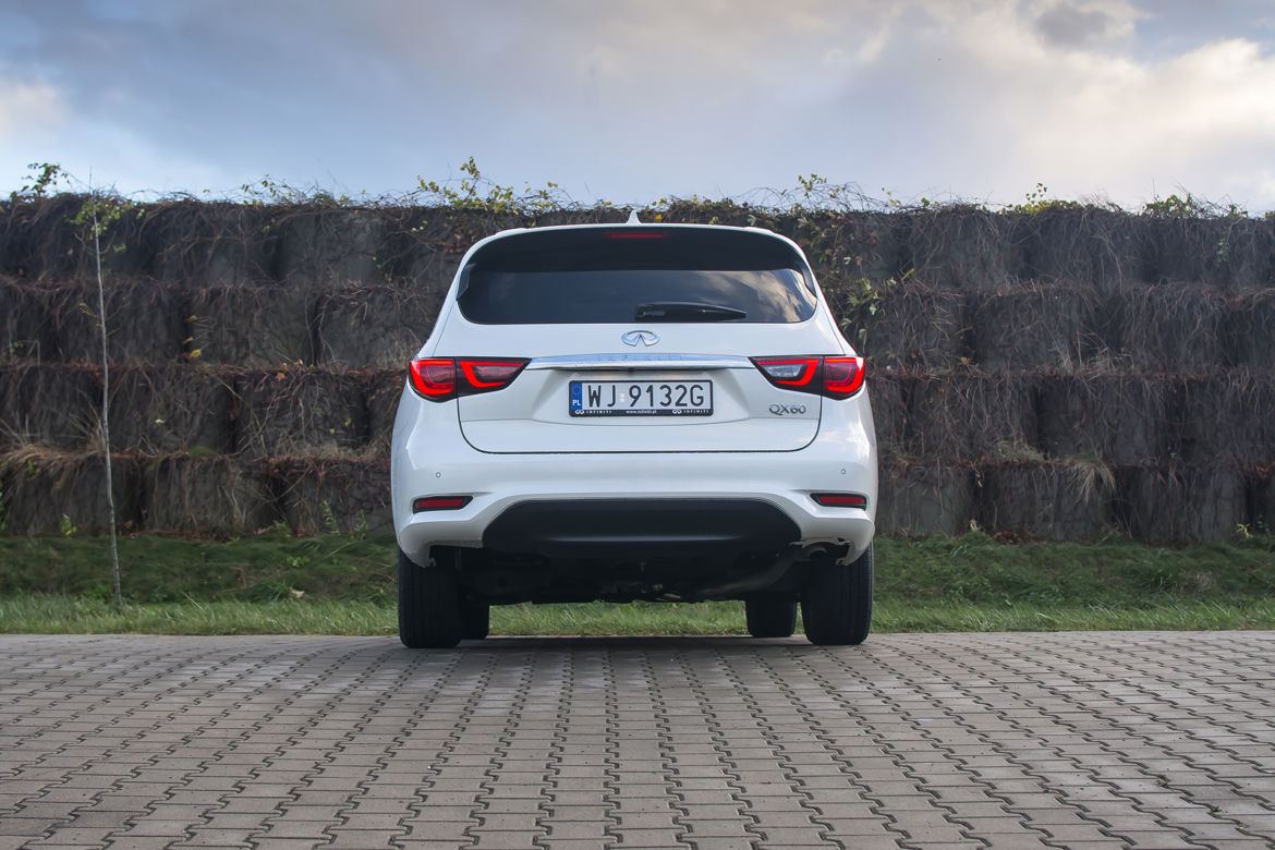 Infiniti QX60 Hi-Tech 3.5 V6 262 KM CVT
