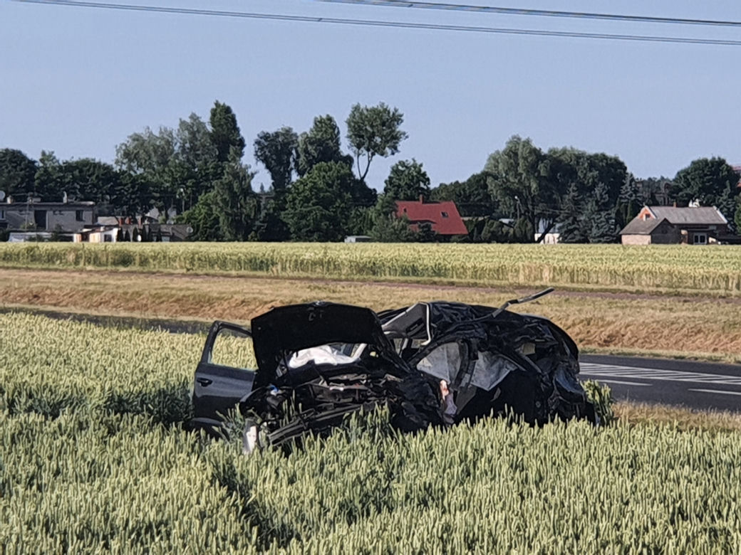 Wypadek w Elżbietowie. Zginęły dwie rodziny