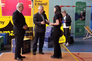 Wiedzą jak ratować! Na Uniwersytecie Kaliskim odbyły się II Mistrzostwa Szkół Ponadpodstawowych w Pierwszej Pomocy