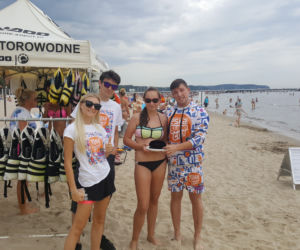 Szalona zabawa przy molo w Sopocie