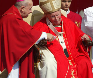 Stanisław Dziwisz. Żyłem przy świętym człowieku